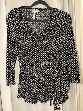 Laundry/Shelli Segal Mock-wrap spandex/poly Top, sz S